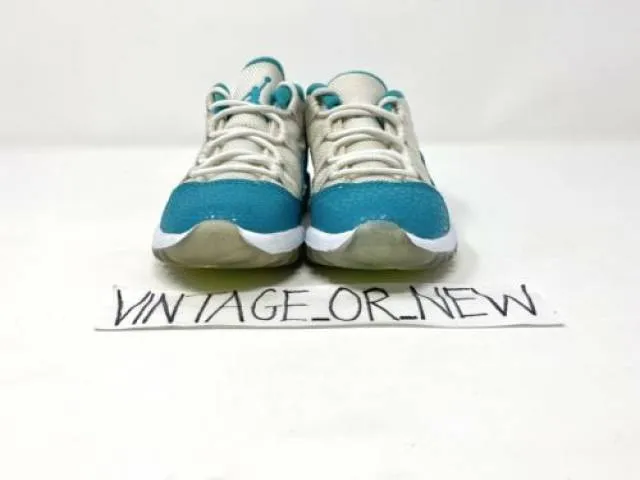 Girls Nike Air Jordan XI 11 Low Aqua Safari 2014 Retro 6...