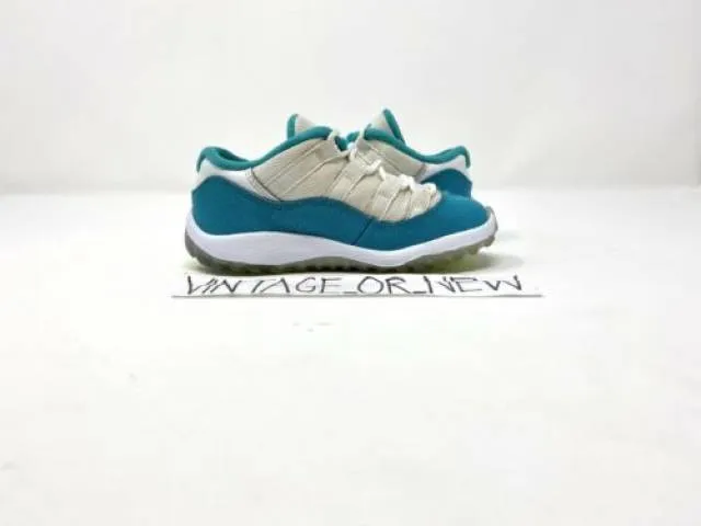 Girls Nike Air Jordan XI 11 Low Aqua Safari 2014 Retro 6...