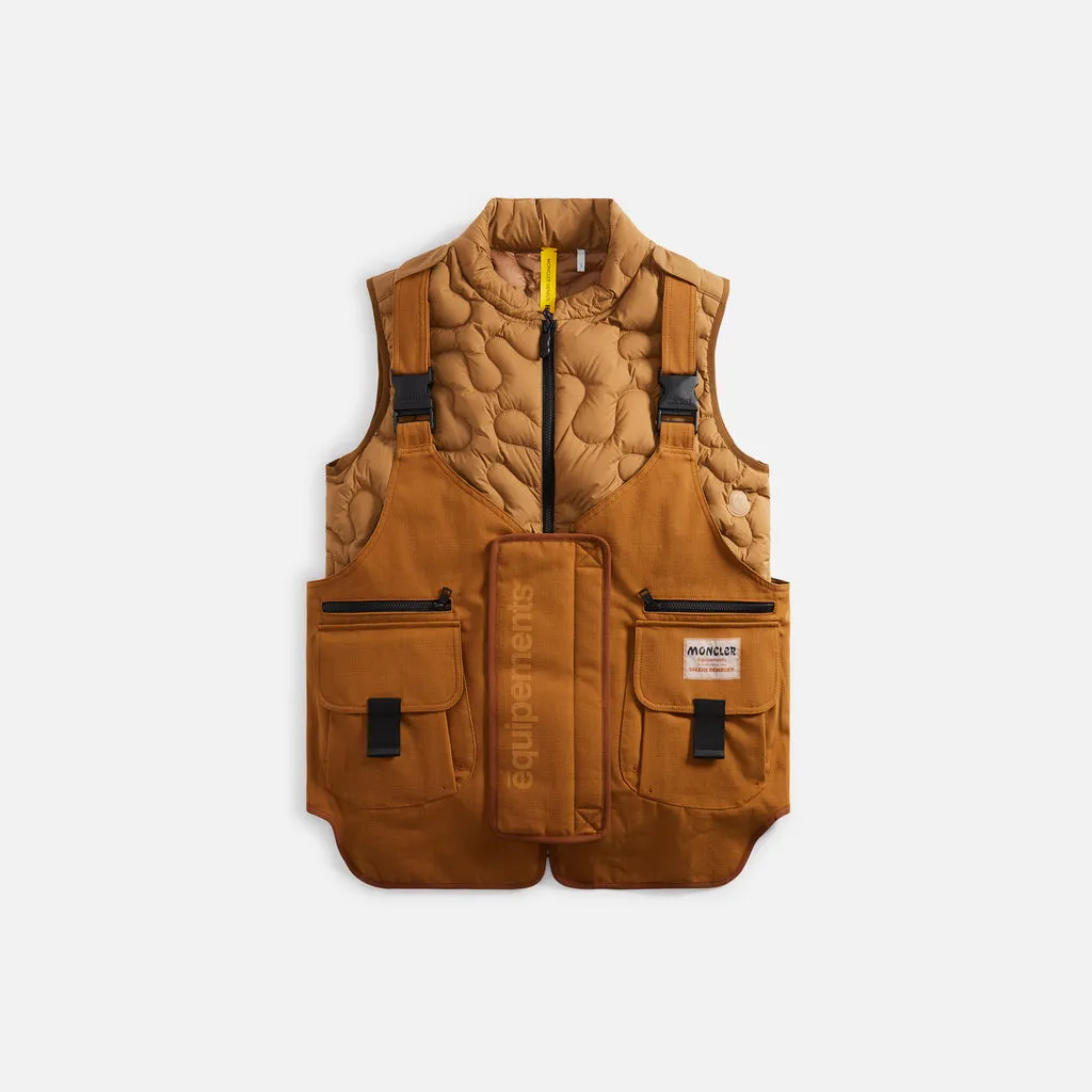 Moncler     x salehe bembury sierpinski vest