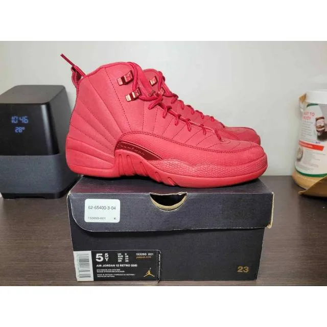 Nike Air Jordan 12 Retro Red Black 153265-601 size 5.5