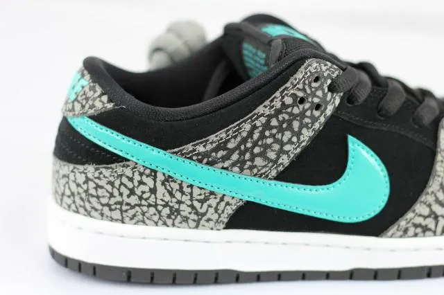 Nike SB Dunk Low Elephant