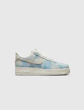 NIKE WOMEN'S AIR FORCE 1 '07 SE CLOUDS   BLUE