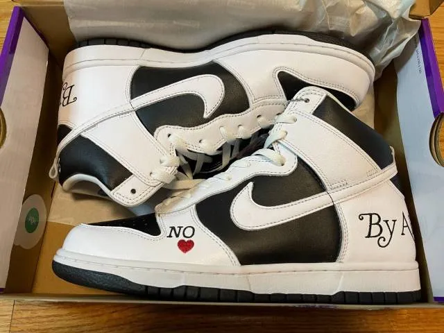 Supreme x Nike SB Dunk High By Any Means Black White