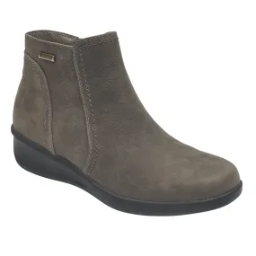 Women’s Aravon Fairlee Ankle Boot – Warm Iron